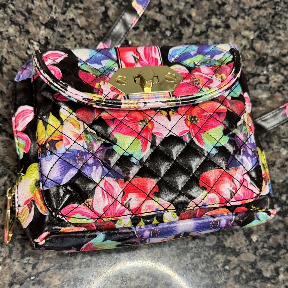 Steve Madden Black Floral crossbody Bag